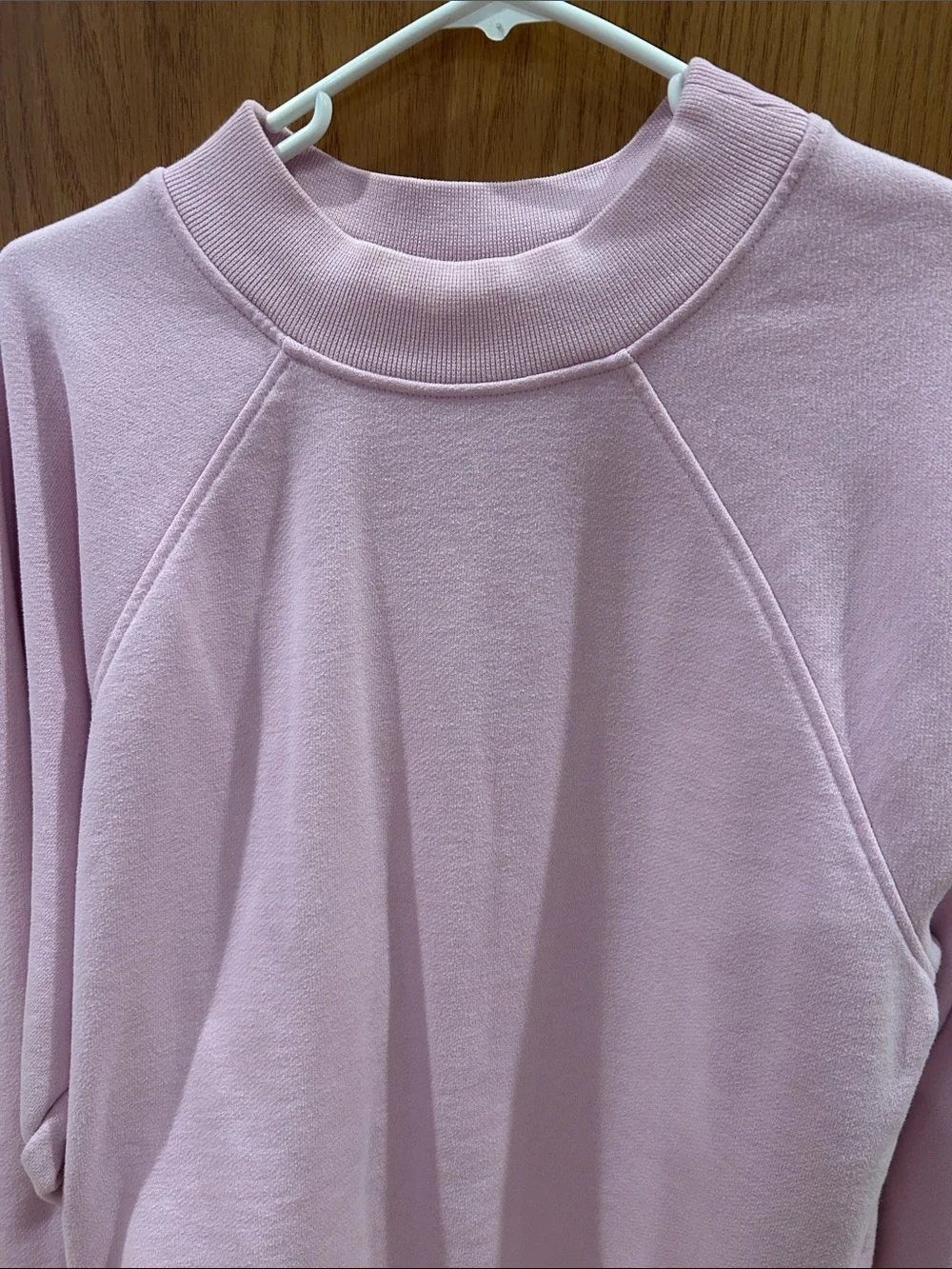 Women's Alo Crewneck Pullover Sweatshirt - Light Pink